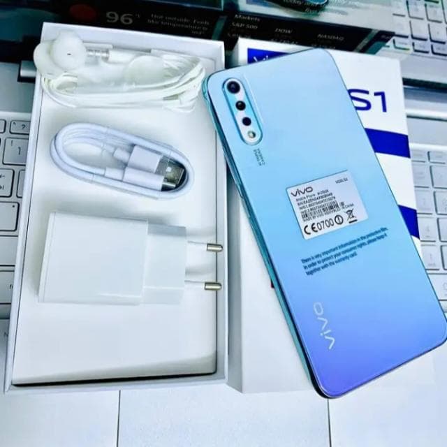 The Stars — WhatsApp groups